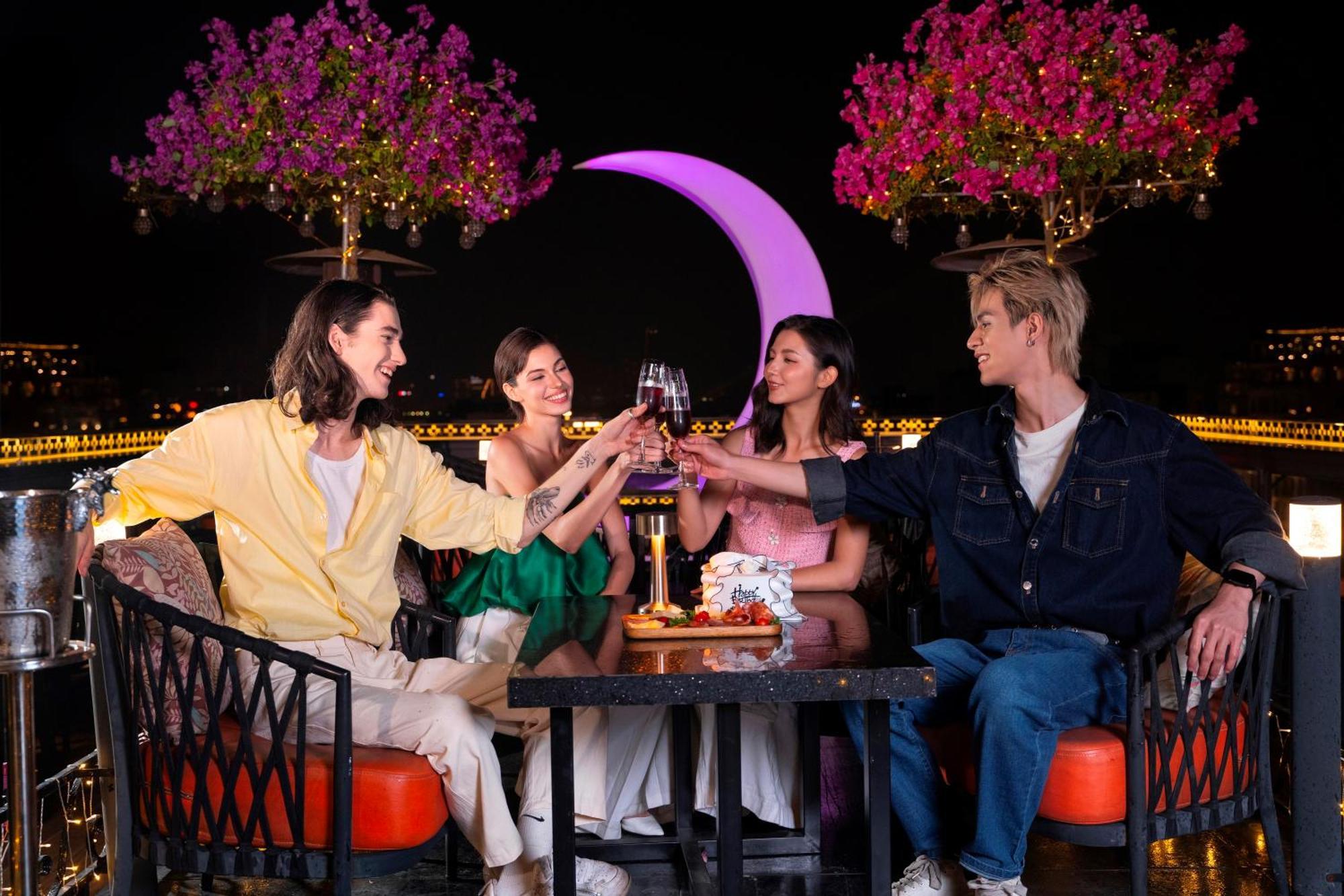 Aurora Premium - A Lifestyle Hotel Hanoi Luaran gambar