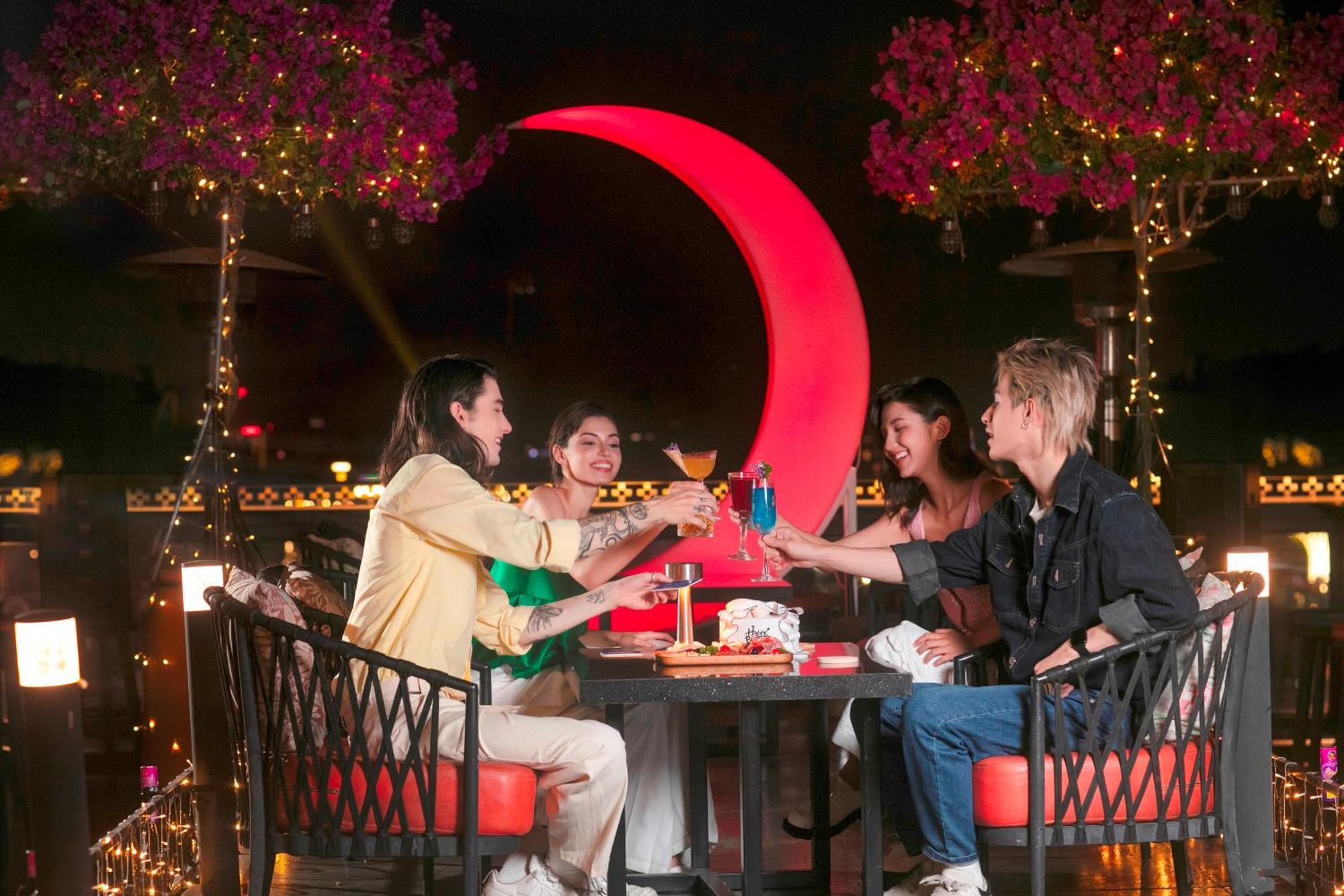 Aurora Premium - A Lifestyle Hotel Hanoi Luaran gambar