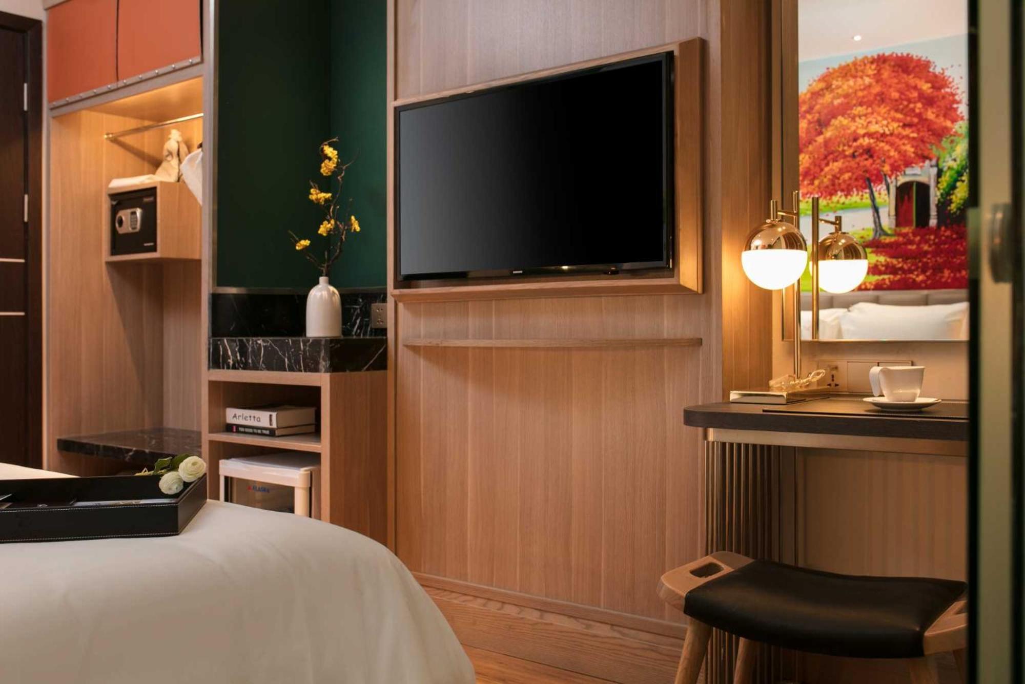 Aurora Premium - A Lifestyle Hotel Hanoi Luaran gambar